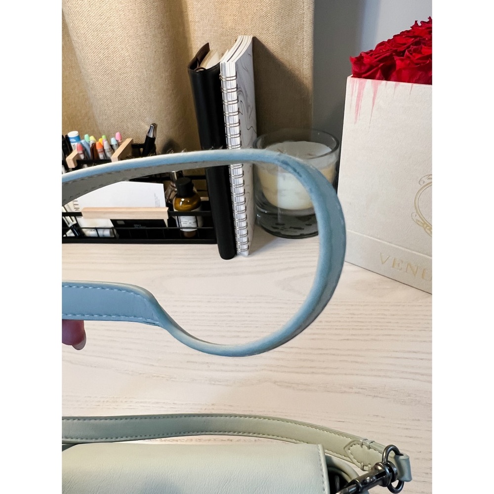 Euc Universal Thread Mint Pouch/Crossbody - image 8